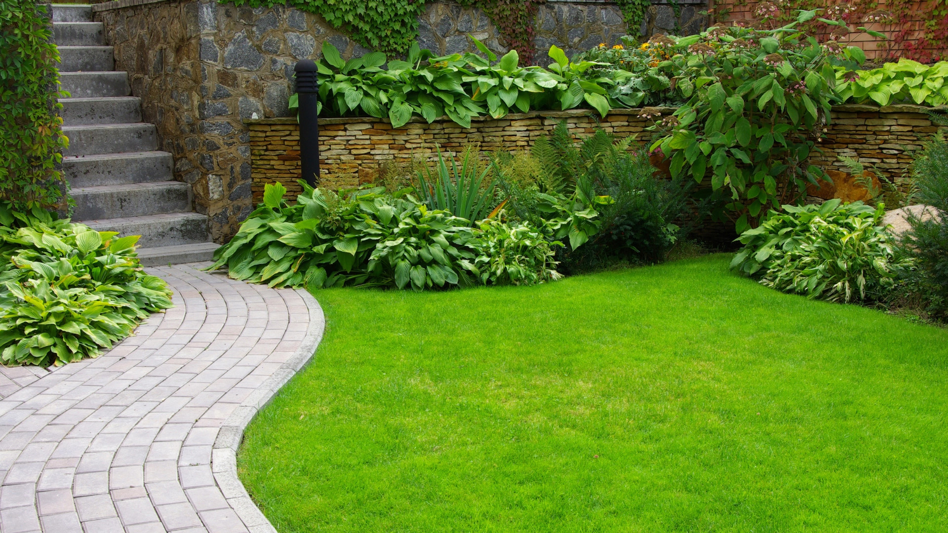 Dubai Hills Hardscaping & Pergola